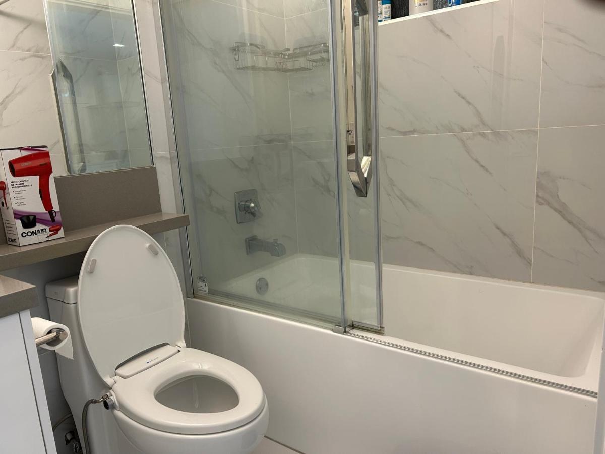 Milano Luxury Suites Ванкувер Экстерьер фото